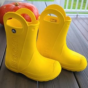 Crocs rain boots children's size 12 yellow